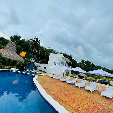 Three Queen Villa And Homestay Вайкабубак Экстерьер фото