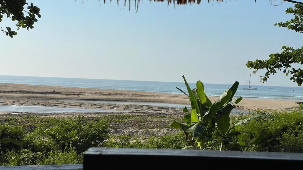 Three Queen Villa And Homestay Вайкабубак Экстерьер фото