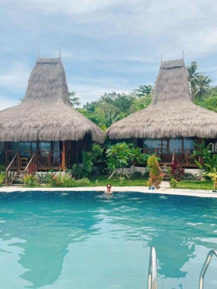 Three Queen Villa And Homestay Вайкабубак Экстерьер фото